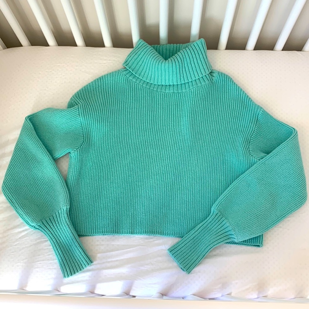 Crop Turtleneck Sweater